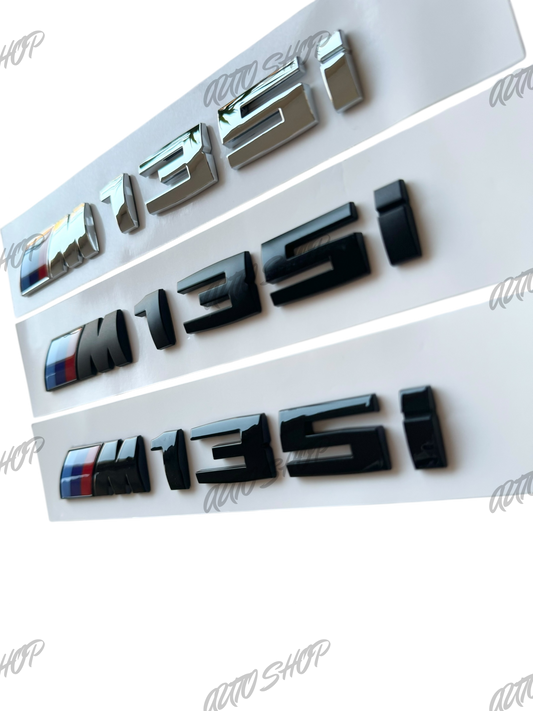 Badge coffre BMW M135i