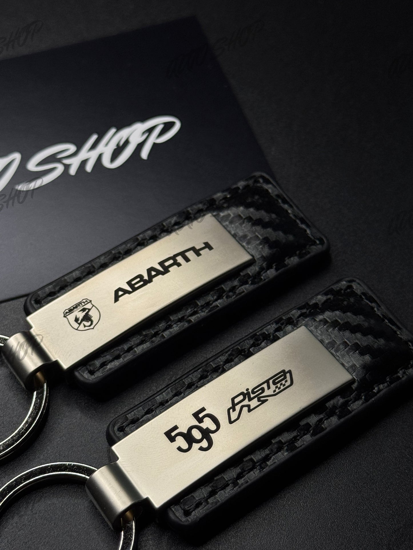 Porte clés Abarth Look Carbone Gravé (différents modèles) - AUTO SHOP