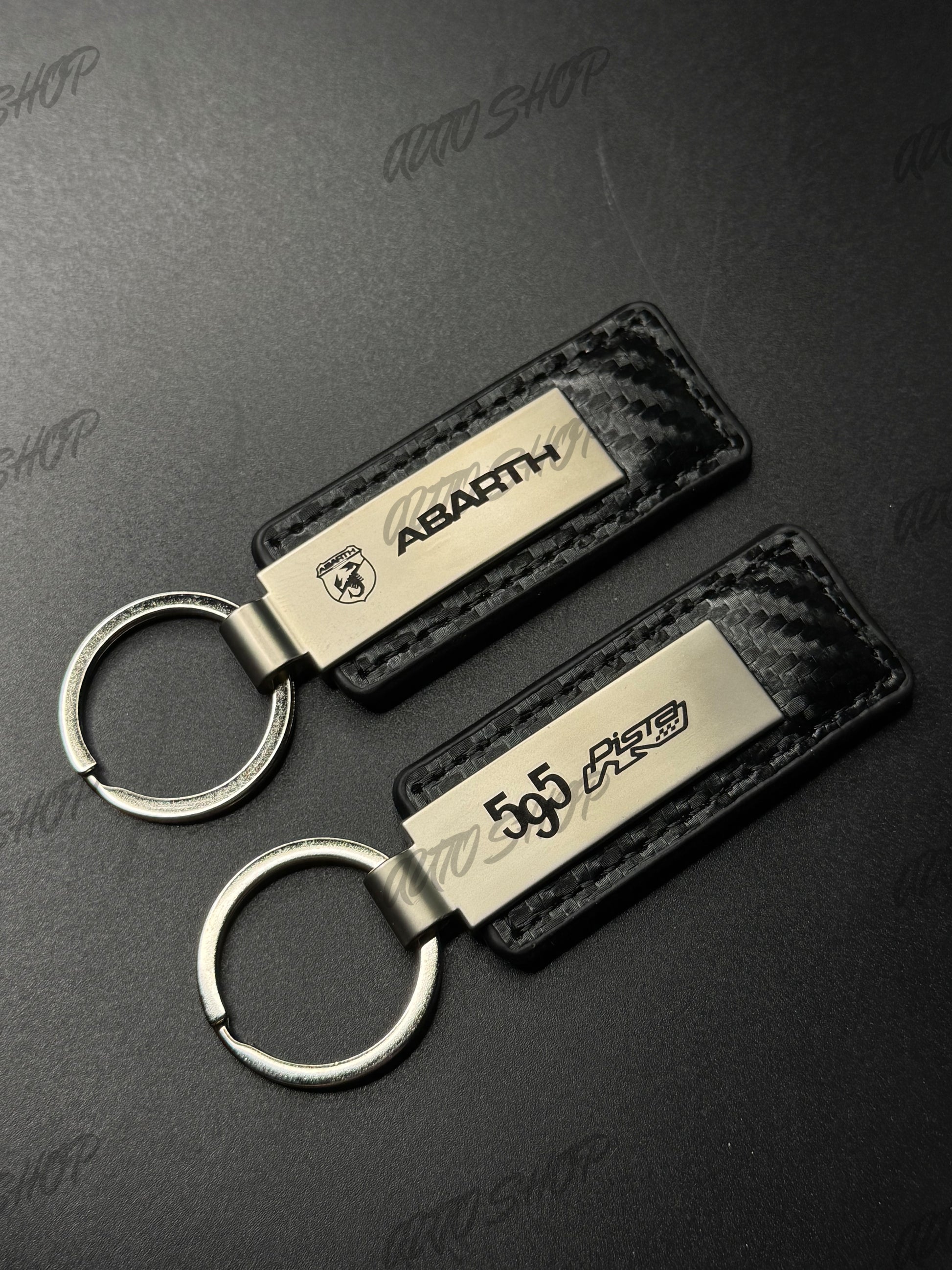 Porte clés Abarth Look Carbone Gravé (différents modèles) - AUTO SHOP