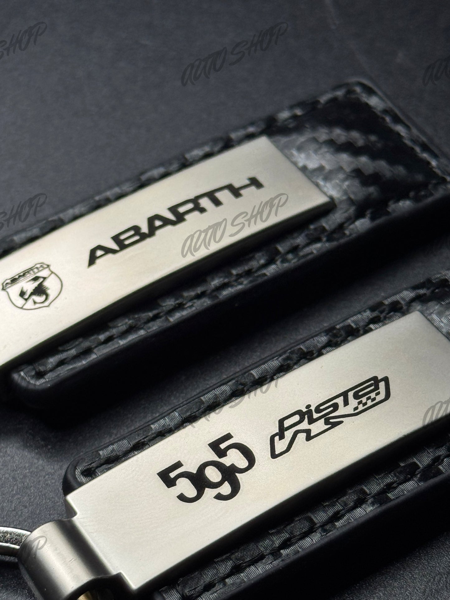 Porte clés Abarth Look Carbone Gravé (différents modèles) - AUTO SHOP