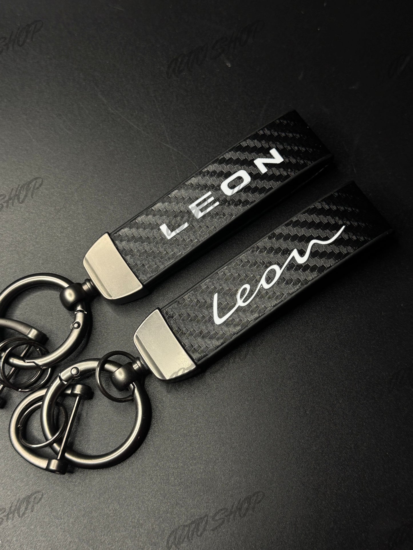 Porte clés Seat/Cupra Leon Look Carbone - AUTO SHOP