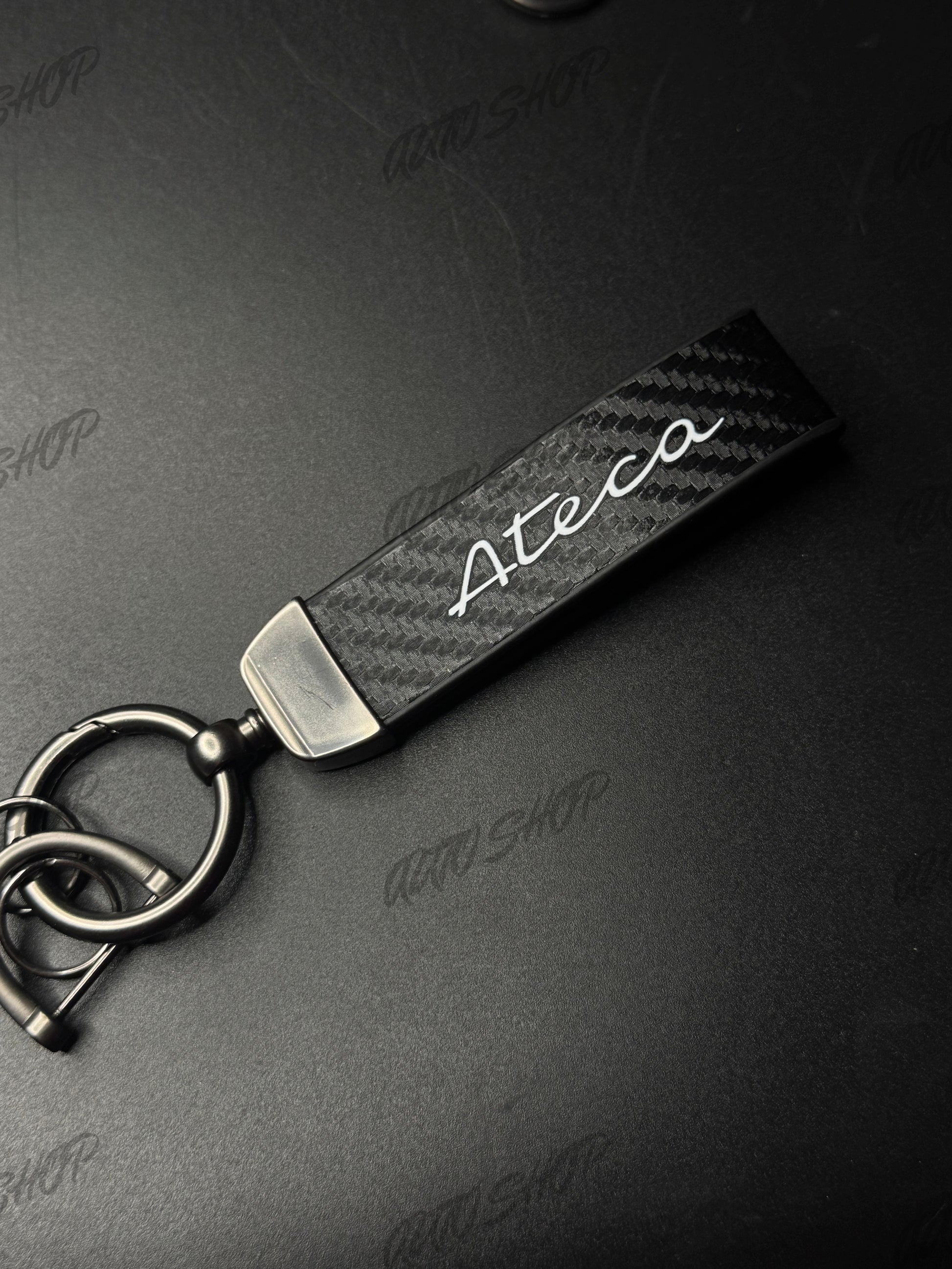 Porte clés Seat/Cupra Ateca Look Carbone - AUTO SHOP