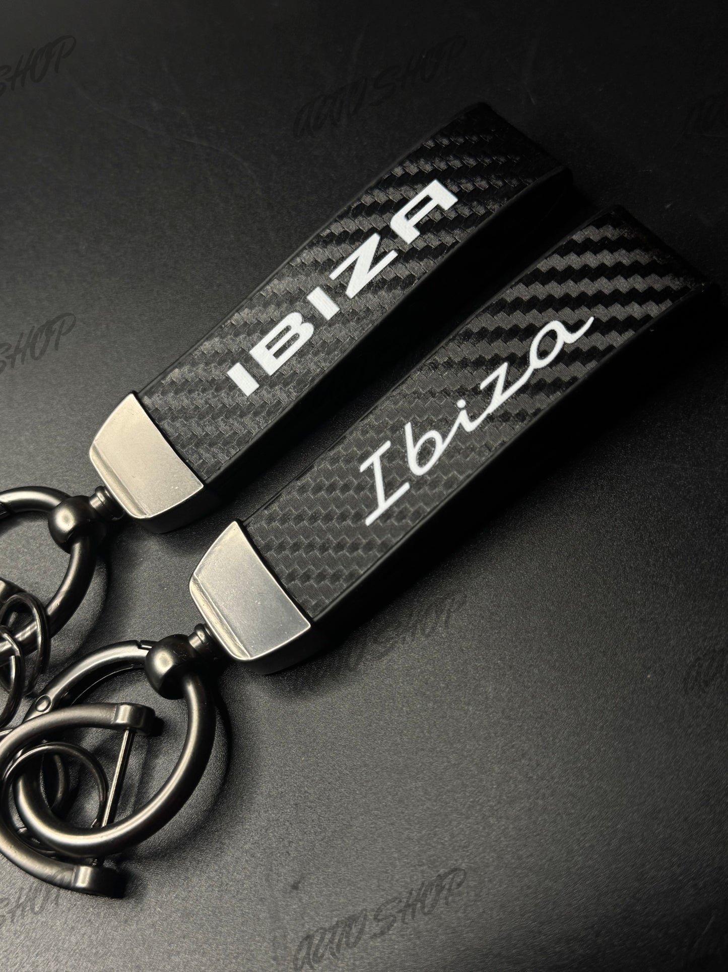 Porte clés Seat/Cupra Ibiza Look Carbone - AUTO SHOP