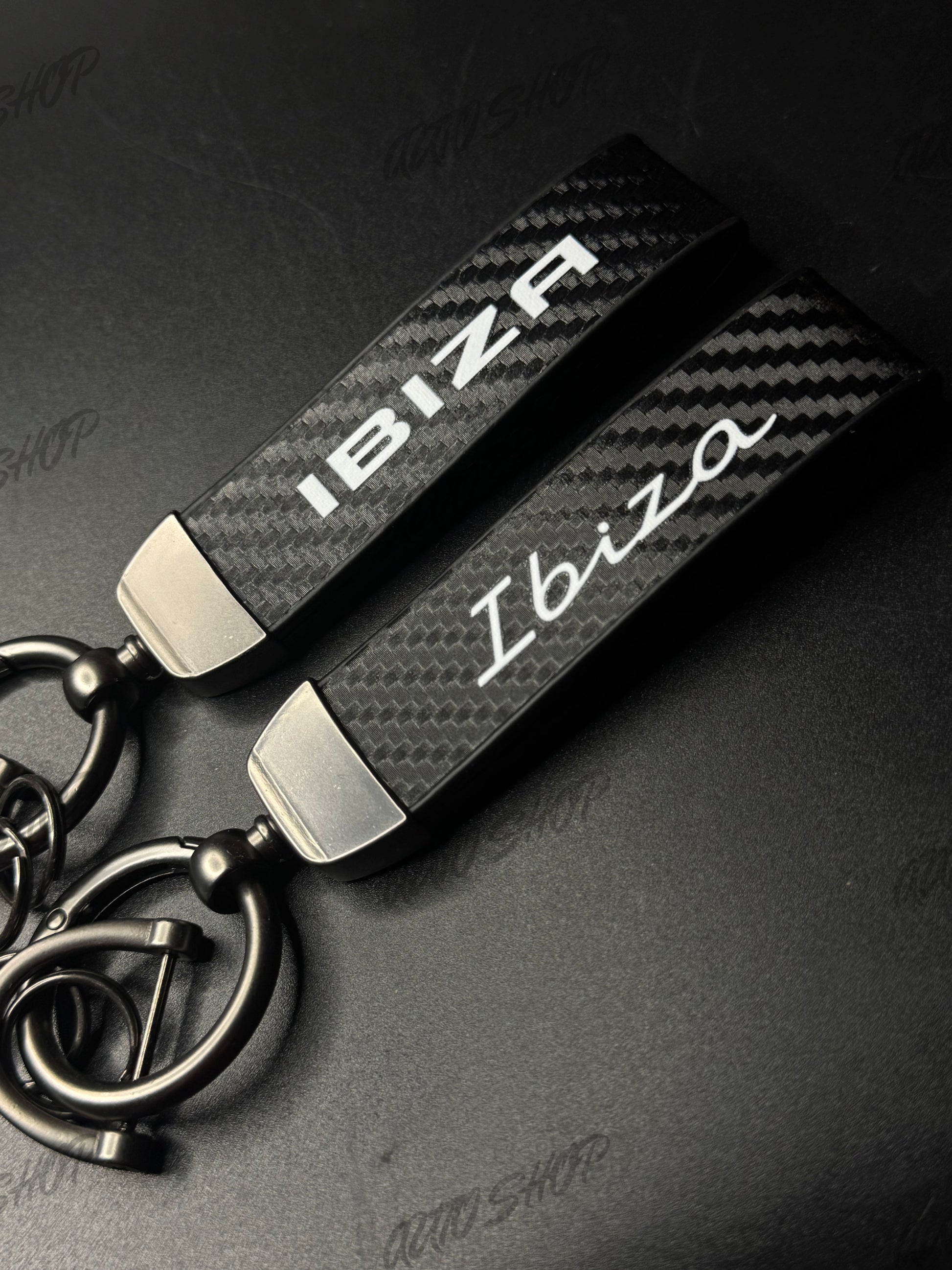 Porte clés Seat/Cupra Ibiza Look Carbone - AUTO SHOP