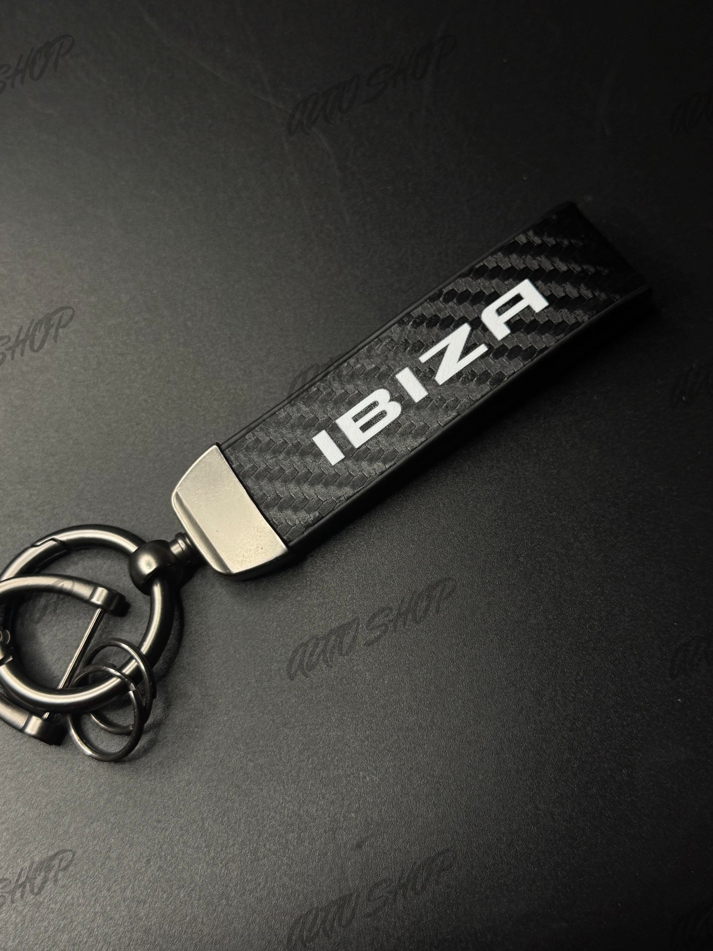 Porte clés Seat/Cupra Ibiza Look Carbone - AUTO SHOP